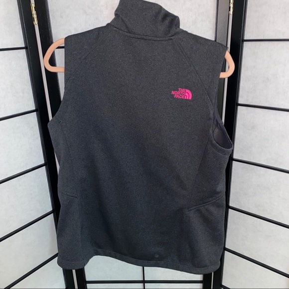 🌸The North Face vest - Picture 2 of 4